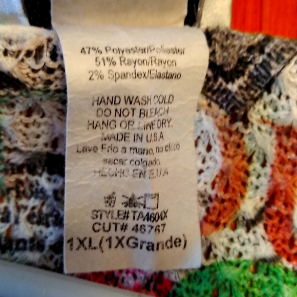 VTG caren sport tank top - Picture 9 of 9